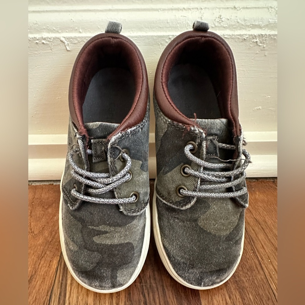 Carter’s slip-ons - Picture 2 of 7